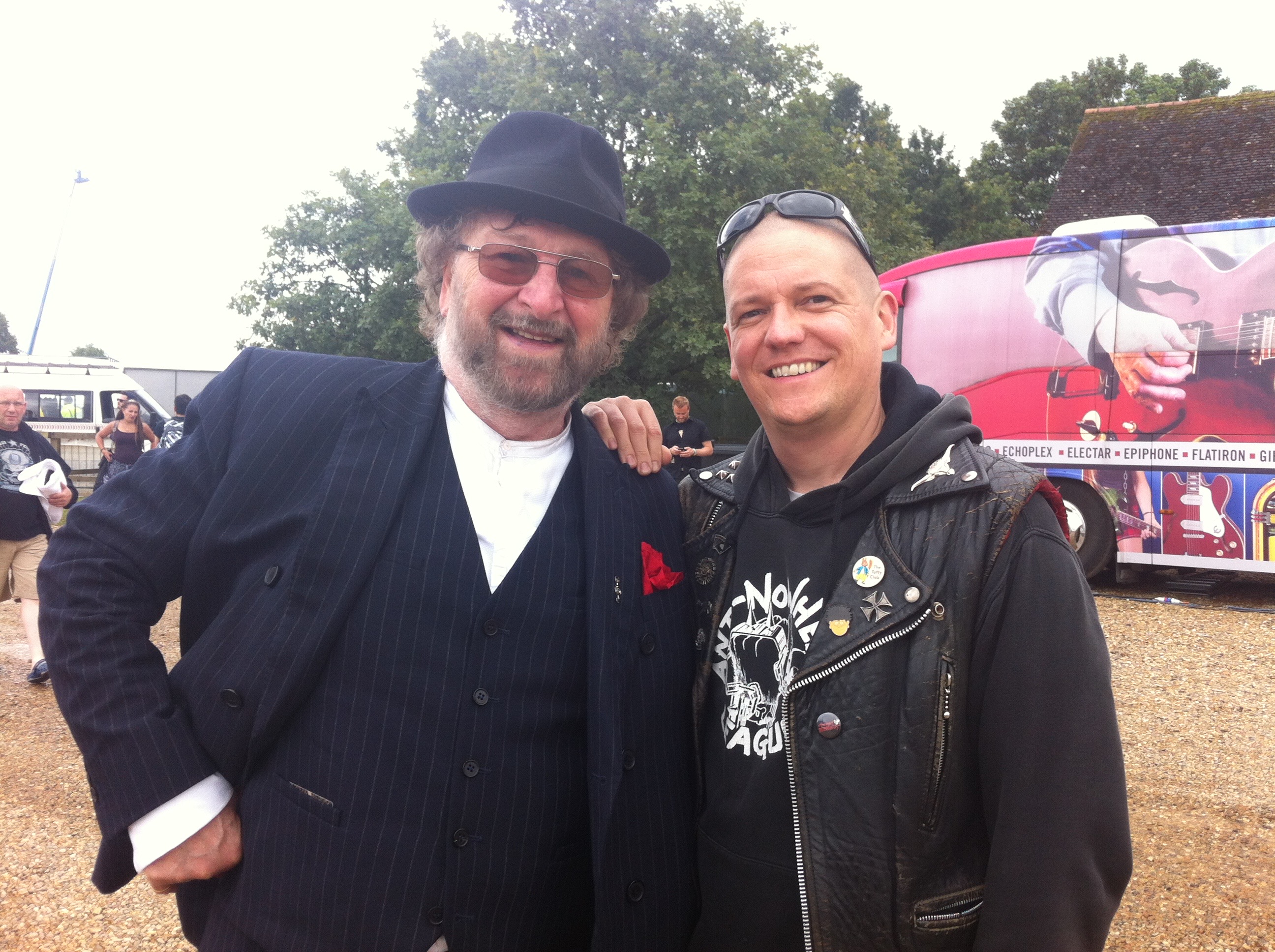 Chas and a Dave at Download