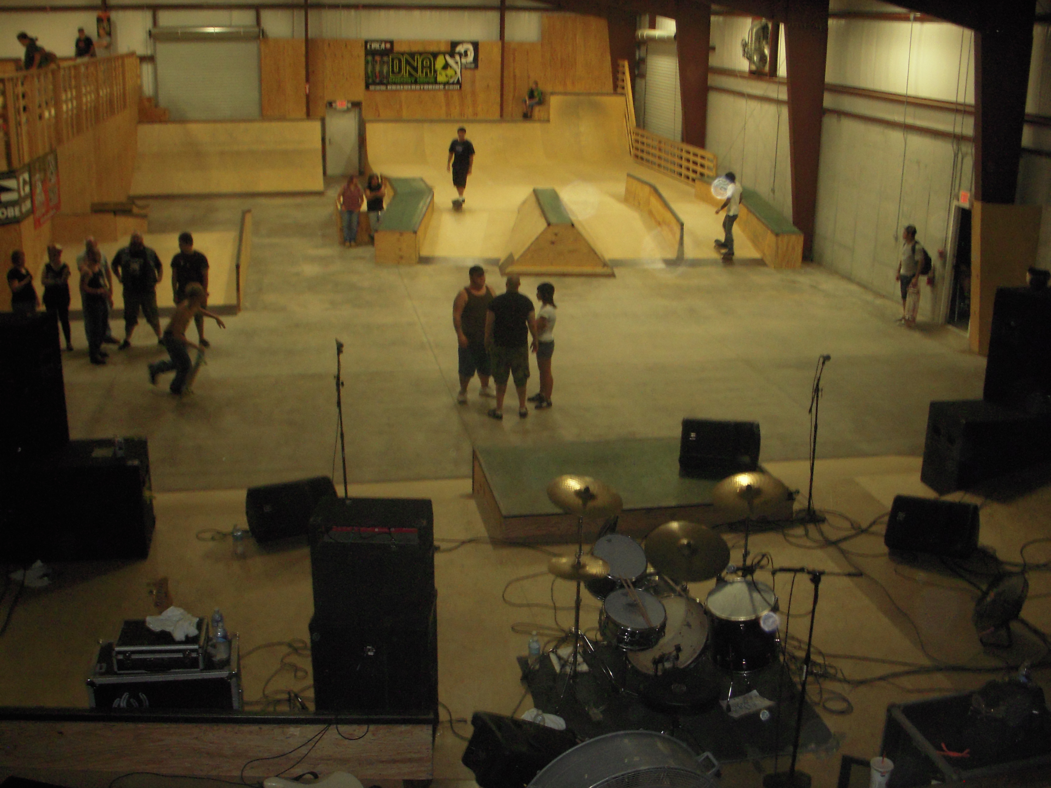USA tour 2009 stage in a skate park